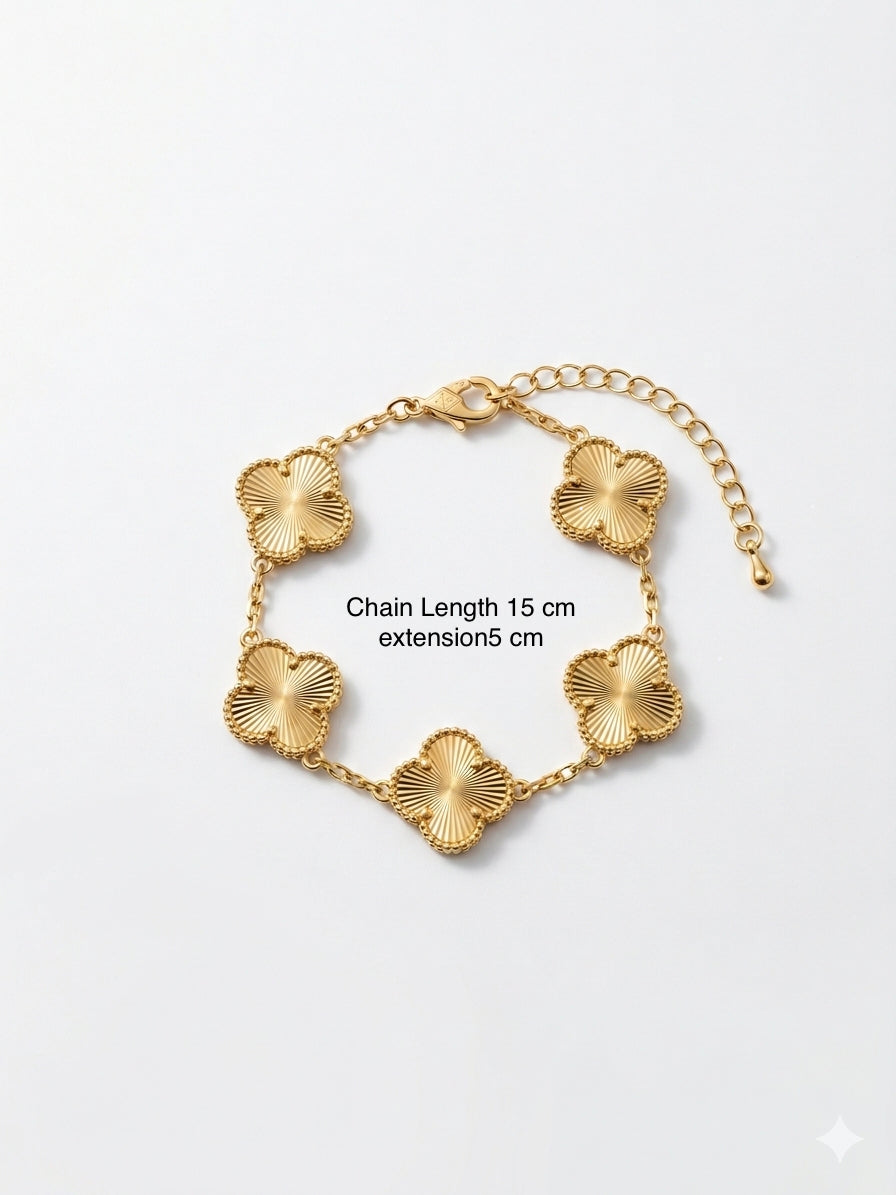 Clover Bracelet Five-Motif Station Chain