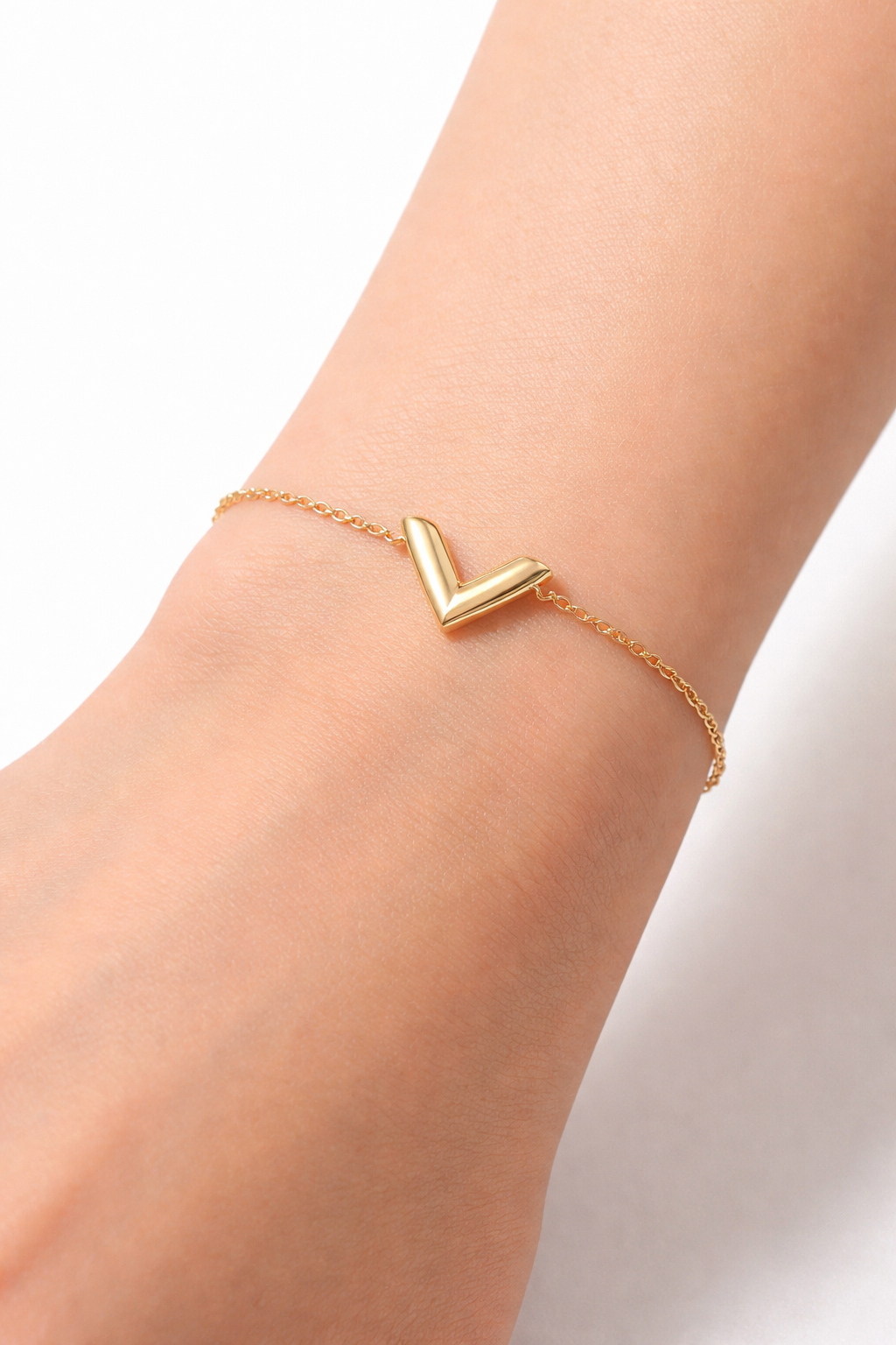 Gold Essence Bracelet – Sculptural Chevron Motif