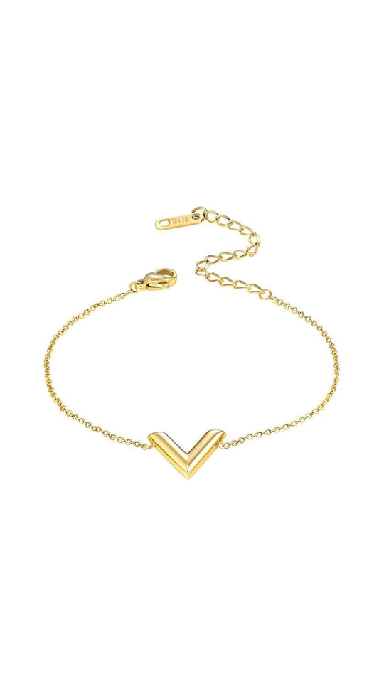 Gold Essence Bracelet – Sculptural Chevron Motif