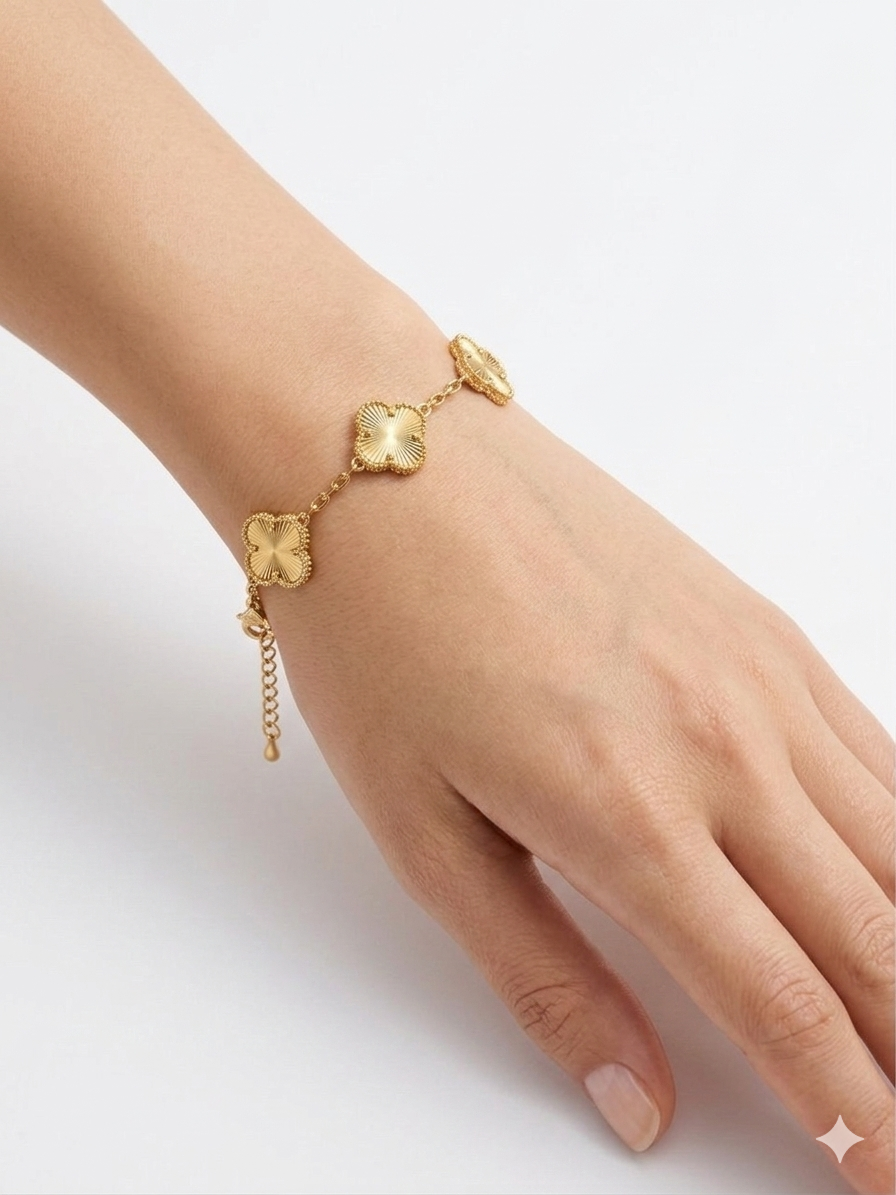 Clover Bracelet Five-Motif Station Chain