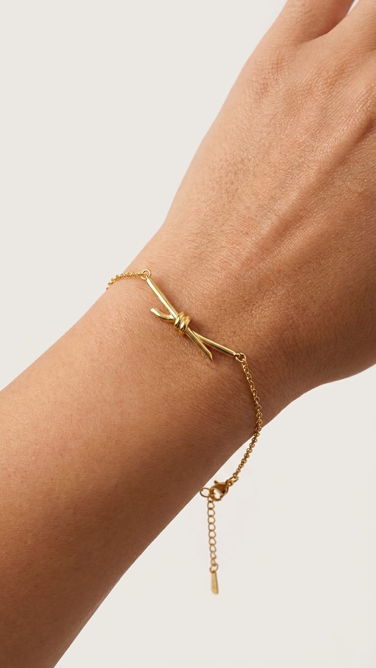 Minimalist Knot Motif Bracelet